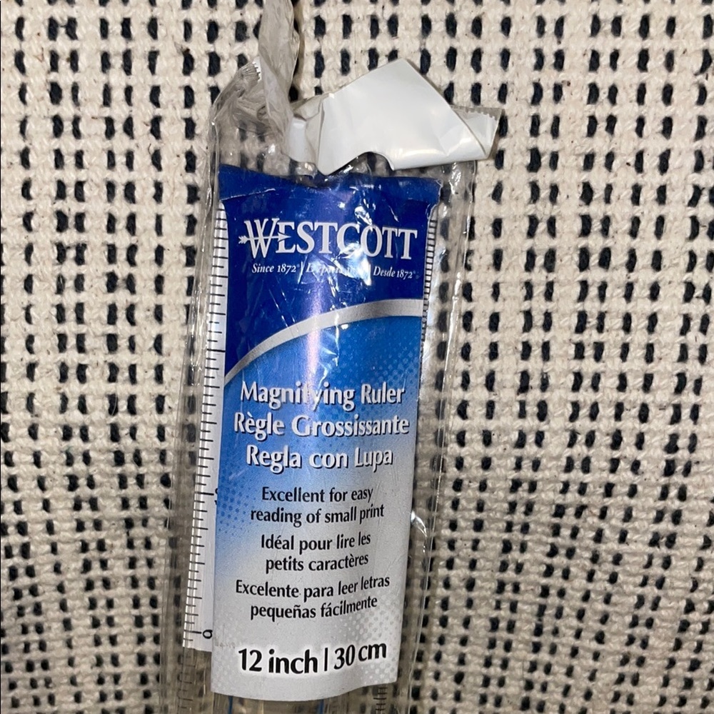 Westcott Magnifying Ruler 12in - Picture 4 of 4